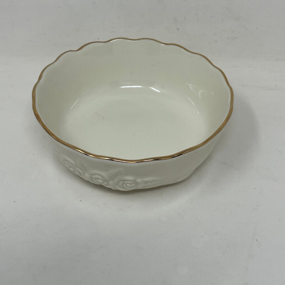 Lenox‎ Ivory Fine China Rose Embossed Scalloped Bowl Gold Trim 4.5 Inch
